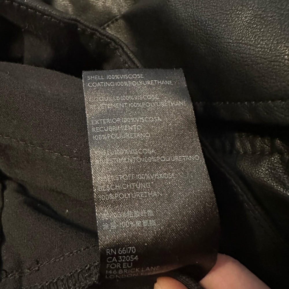 NWT FREE PEOPLE BLACK CECILY PLEATED VEGAN FAUX LEATHER PANTS 4 - Picture 6 of 6
